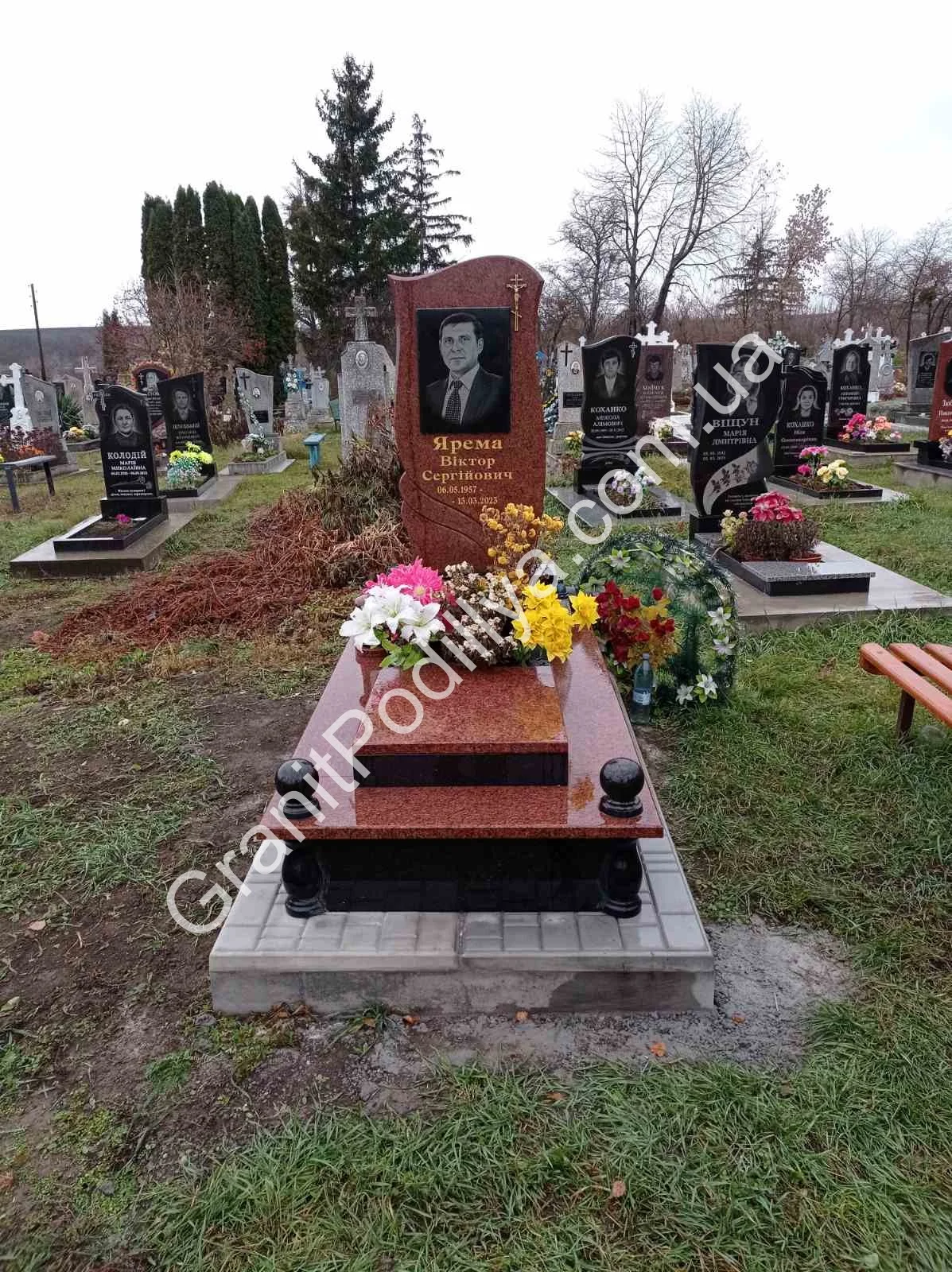 Подвійний пам'ятник з граніту - Кам'янець-Подільський | GranitPodillya